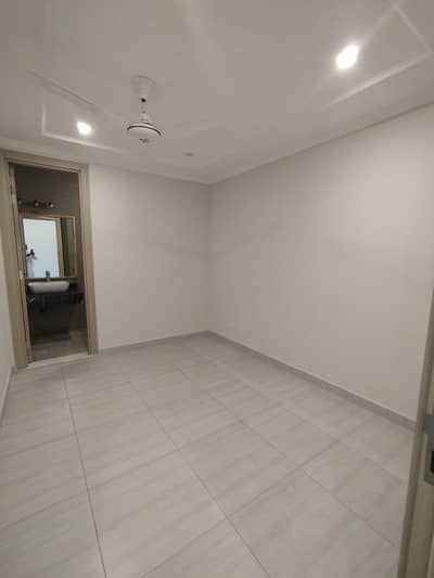 3 Bed Apartment For Rent Only 2.5 Lac With Maintenance