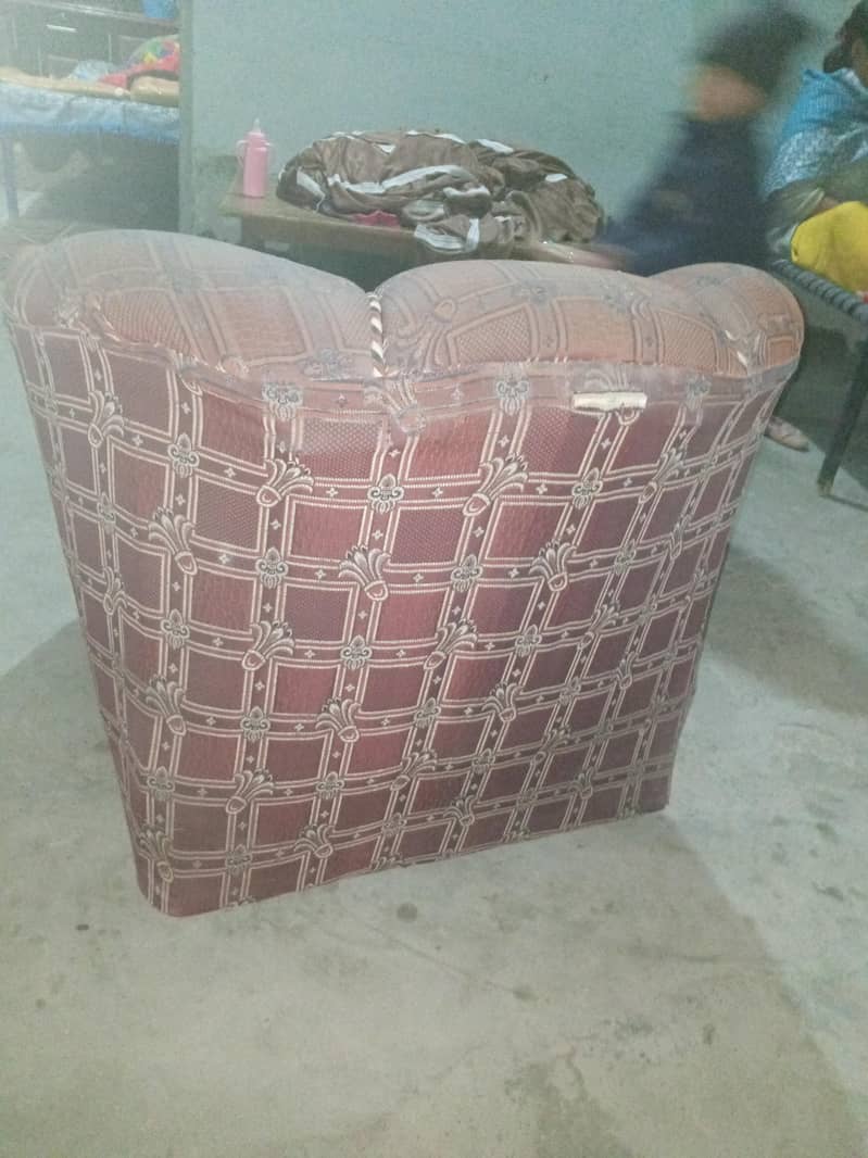2 single sofa 7