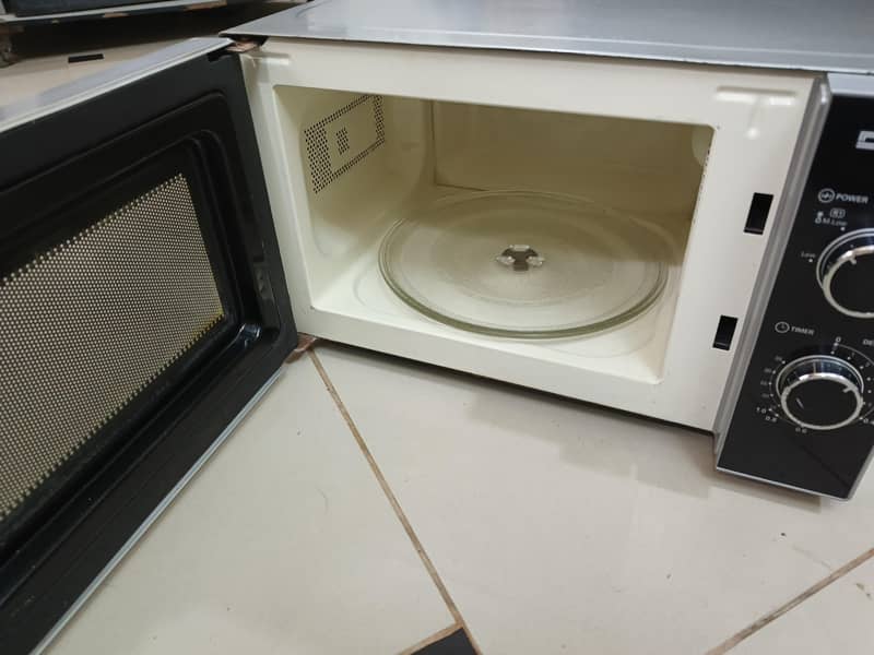 microwave 8