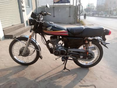 Honda CG-125 2012 (Black color)