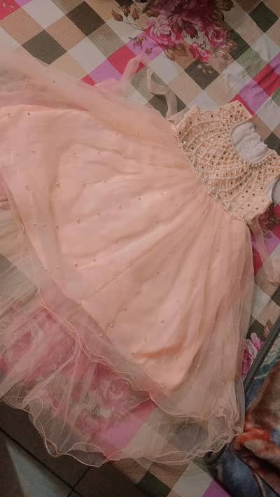 beautiful wedding dresses only one time used