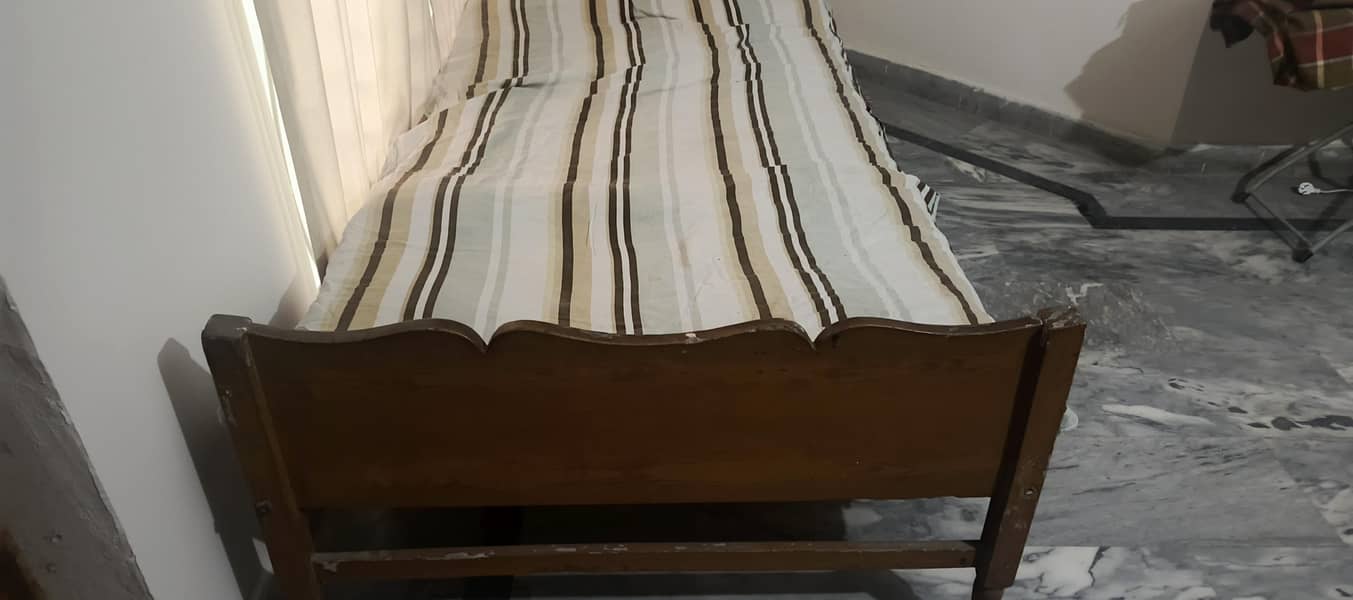 single bed old 1
