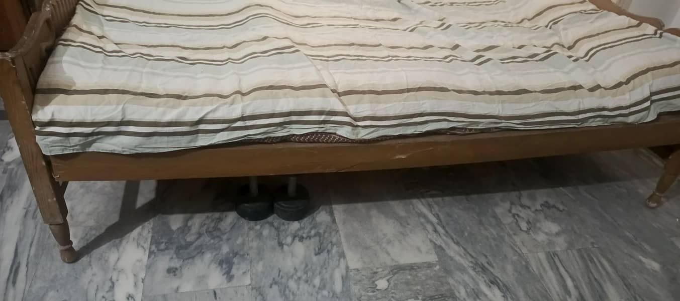 single bed old 2