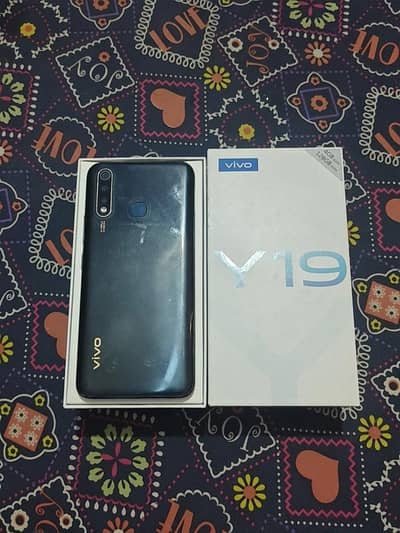 vivo y19 4/128 EXCHANGE POSSIBLE