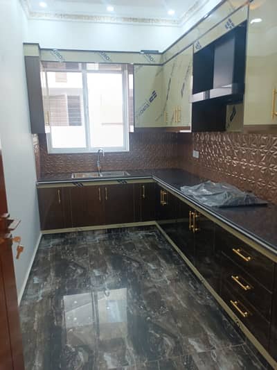 10 Marla Brand New House For Sale