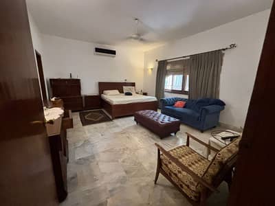 SPACIOUS 1000 YARDS HOUSE FOR RENT IN DHA PHASE 5 KARACHI