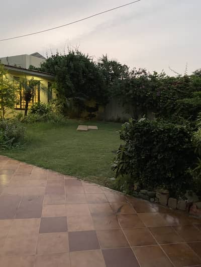 SPACIOUS 1000 SQ. YD WELL-MAINTAINED BUNGALOW FOR RENT DHA PHASE 6 KARACHI
