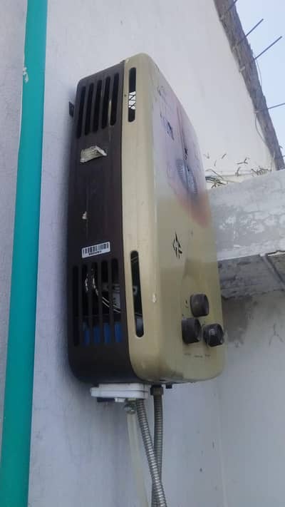 Geyser for sale Good Working Condition