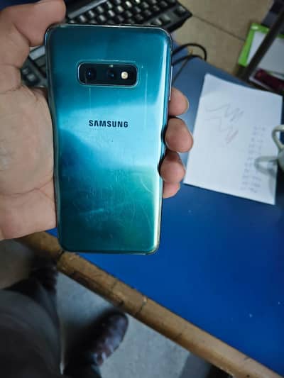 Samsung Galaxy S10e