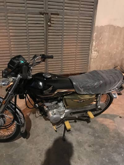 Honda Gold Edition 2024 8