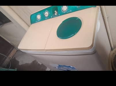 Semi automatic washing machine 10/10. still stickers intact