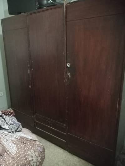 Wooden 3 door almari for urgent sale