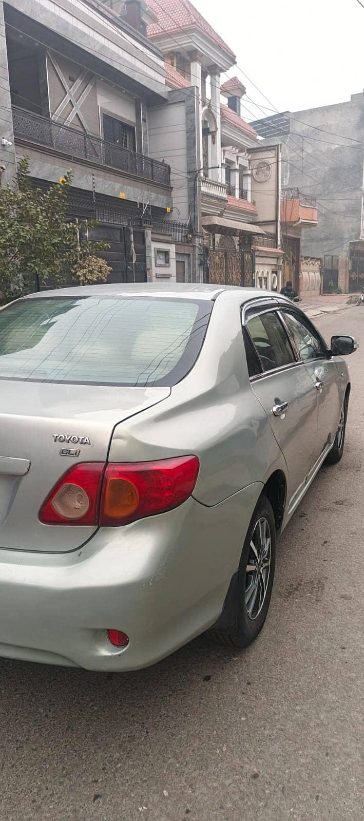 Toyota Corolla GLI 2011 Model 2