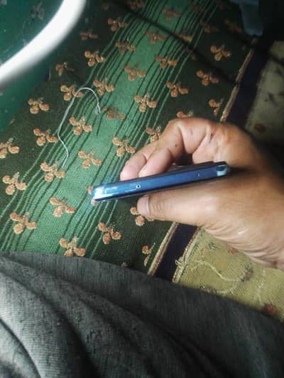 Samsung a72 8gb ram 128gb memory only back chnage