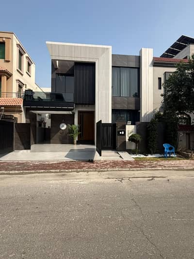 10 Marla Residential House For Rent In Sector C, Nearby Commercial Market, School, Mosque and Health Care Canter