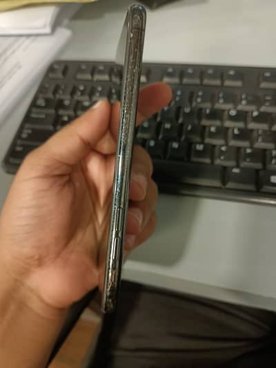 Iphone X 64/ PTA Approved