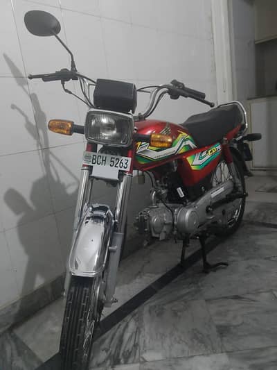 CD 70 2023 model for sale, 10/10 condition just buy and drive.