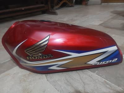 Honda Geniune 125 Fuel Tank with Side Cover