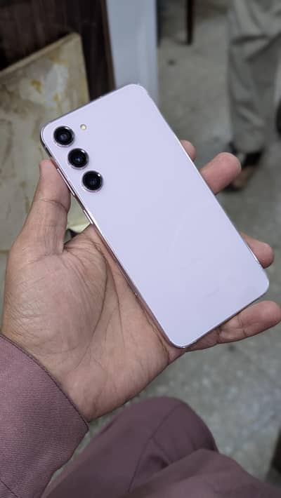 Samsung s23 plus 8/256 Gb Ram and Room good condition