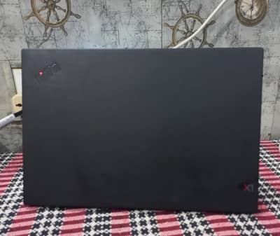 Lenovo X1 Carbon with new X1 Logo