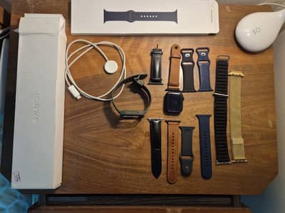 Apple watch series 7 45mm (mint condition)