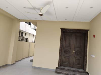 Good location 1 Kanal Upper Portion for Rent in DHA Lahore Phase 4 Block CC