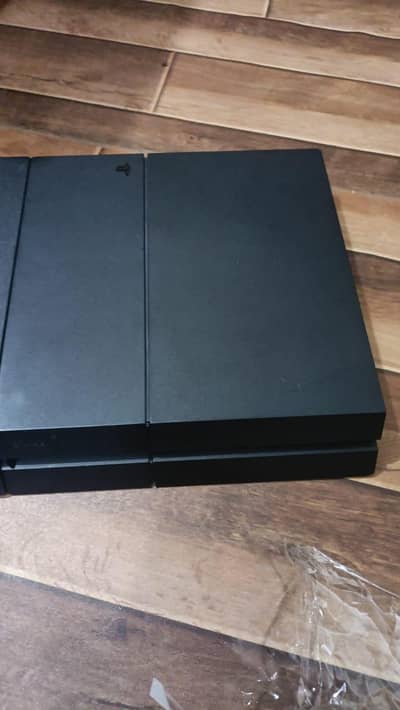 PS4 fat 1200 model  non jailbreak sealed machine