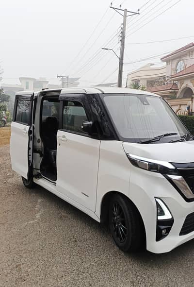 Nissan roox highway star Semi hybrid Pro pilot