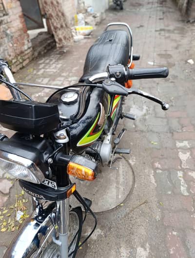 Honda CD70 2019 model.