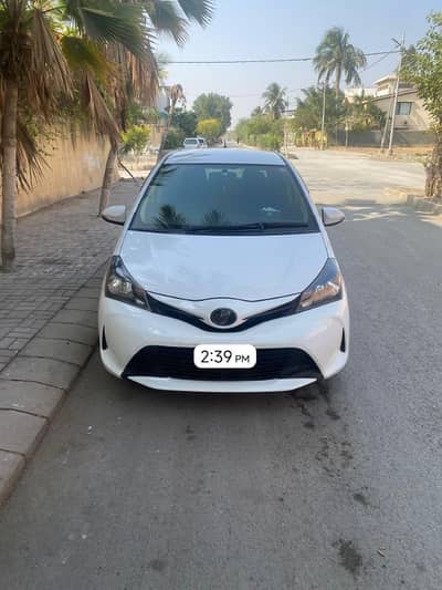 Toyota Vitz 2015
