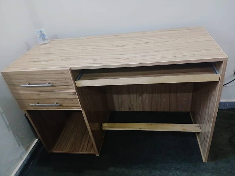 PC Table Full Desk 0