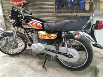 Honda 125 fresh condition single hand