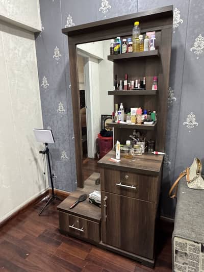 Dressing table for sale