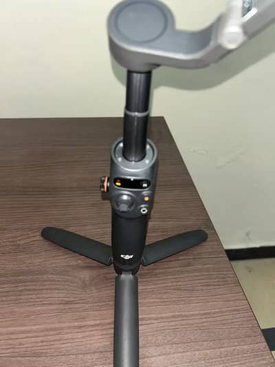 DJI Osmo Mobile 6 (New) – Smartphone Gimbal