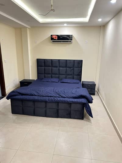 A Beautiful 1 Bed Room Luxury Apartment Rent On Daily Bahria Town Lhr