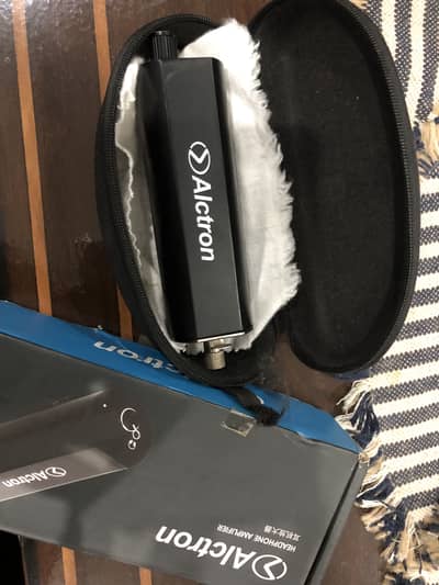 Amplifier for Headphone (Alctron)