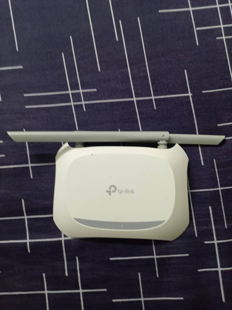TP-LINK NETWORK ROUTER 0