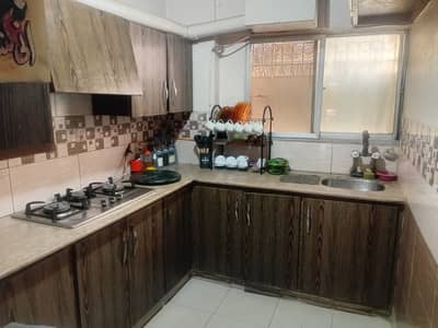 Flat for Sale | 3 Bed DD | Prime Location Location: Safari Blessing, Sindh Baloch Society