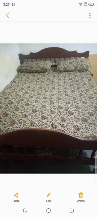 Master bed with mattress