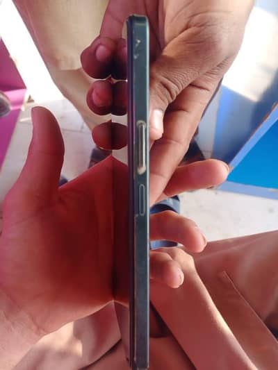 vivo y04 10/10 condition