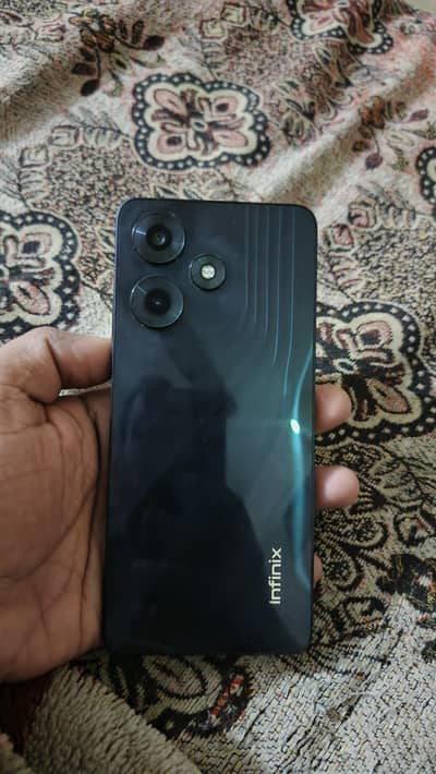 Infinix hot 30 128gb room 4+4gb ram