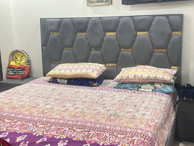 Urgent Kind Size Bed With Dressing and Sidetables up for Sale