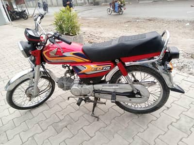 honda cd 70 v good condition only call 03145800912