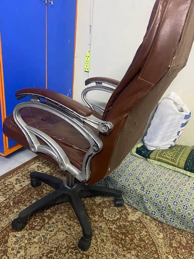 Emergency sell, Best office chair.  best price. read description