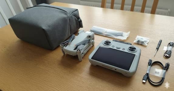 DJI Mini 4 pro combo with RC 2 controller