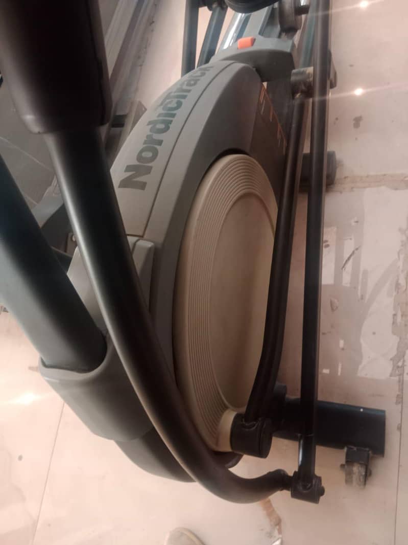 Elliptical Machine 0