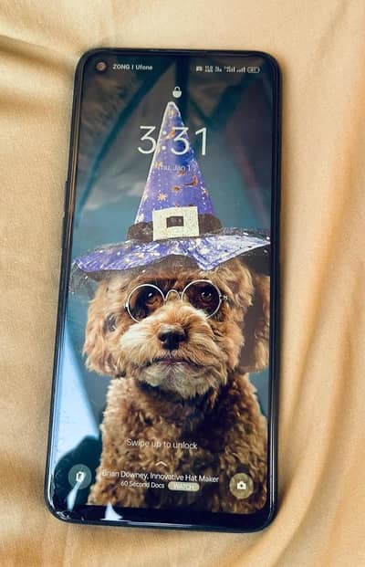 I bought a new mobile phone so I am selling it.