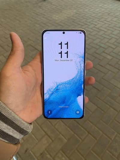 Samsung S22 . Duel Approved .