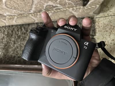 Sony A7 ii body only