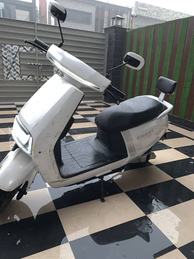 Evee electric scotty